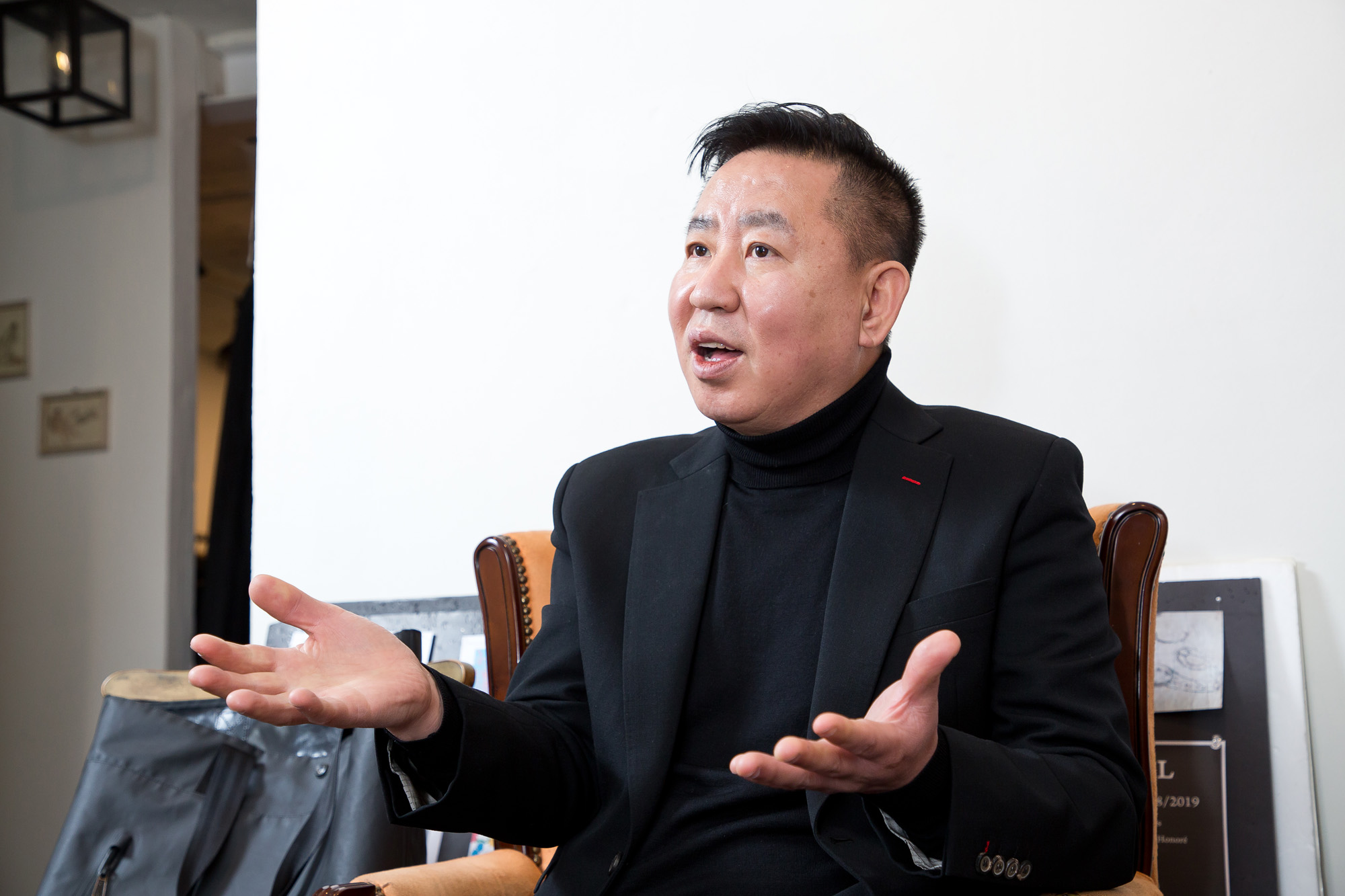 사회;이슈;패션;문재인정부;김정숙여사;청와대영부인;영부인패션;패션디자이너;양해일;양해일재킷