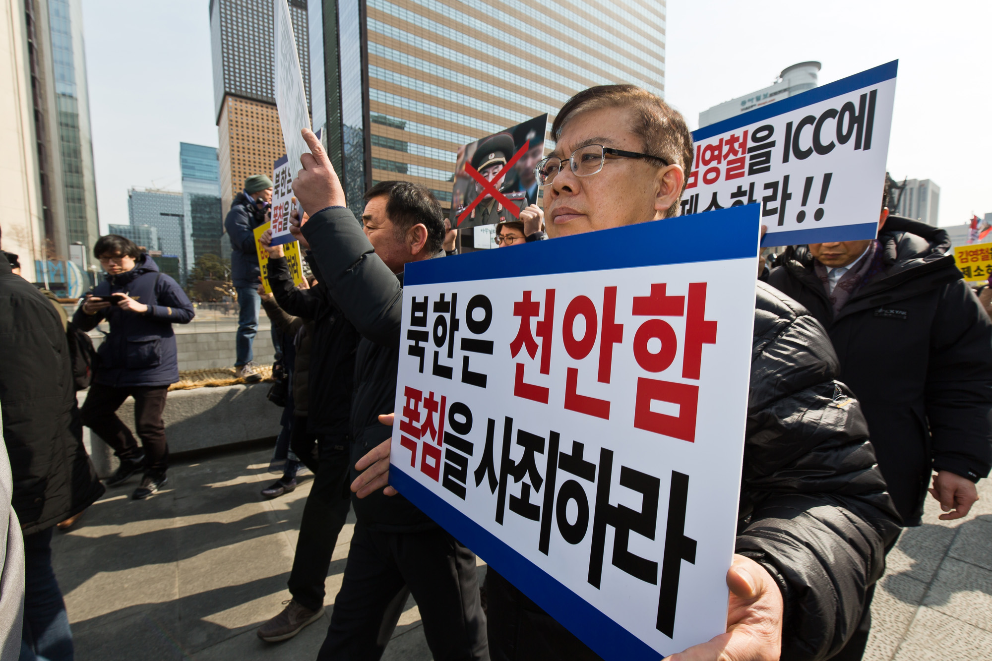 사회;사건사고;시위;집회;기자회견;북한규탄;천안함46용사유족회;천안함예비역전우회;김영철;북한노동당중앙위원회부위원장;김영철방남규탄기자회견