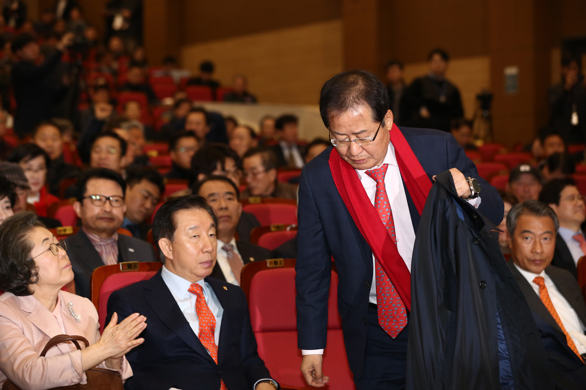 정치국회;자유한국당개헌;국민개헌대토론회;홍준표대표