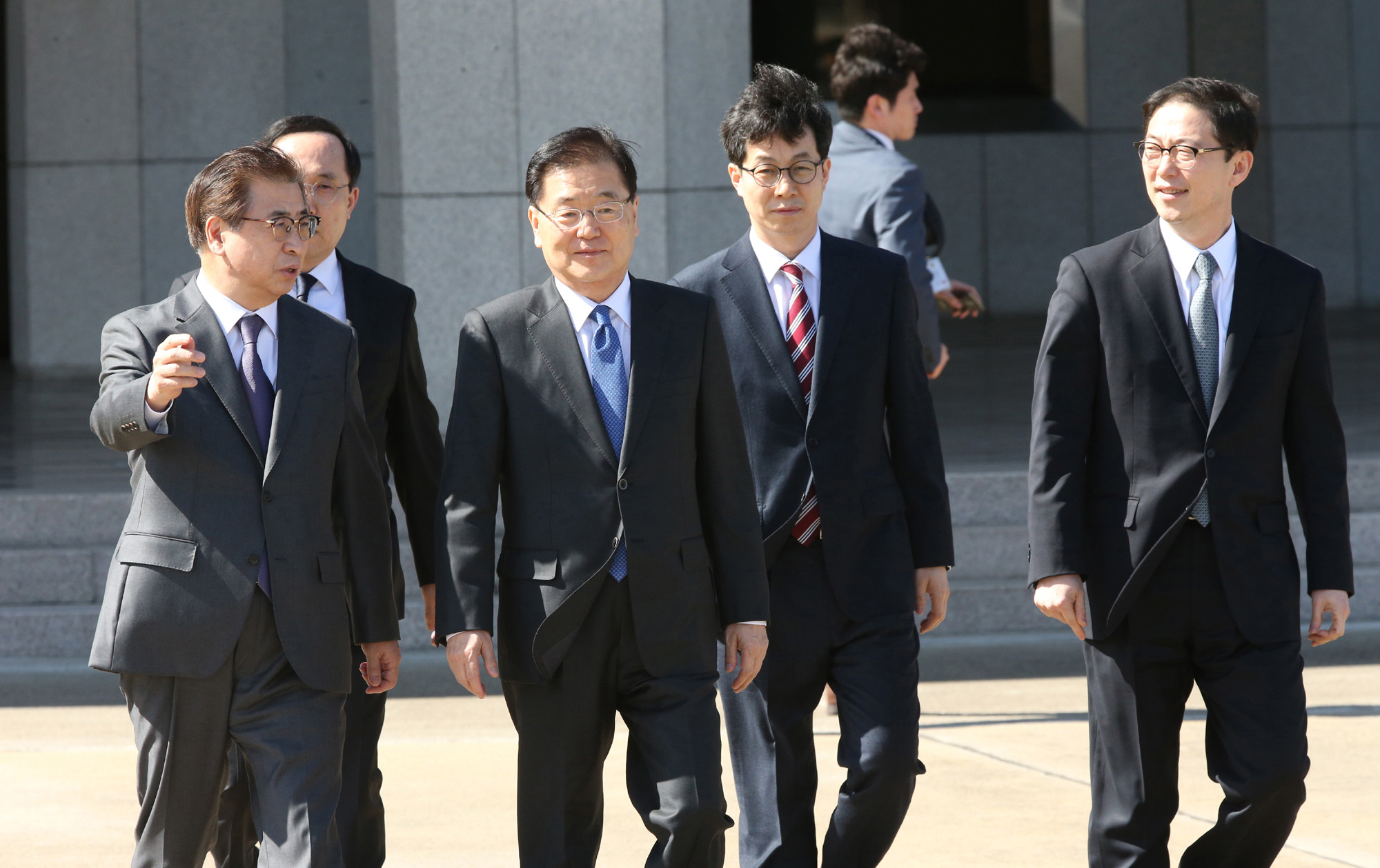 외교;북한;대북특사단;대북특별사절대표단;서울공항;대북특별사절단방북;특사단방북