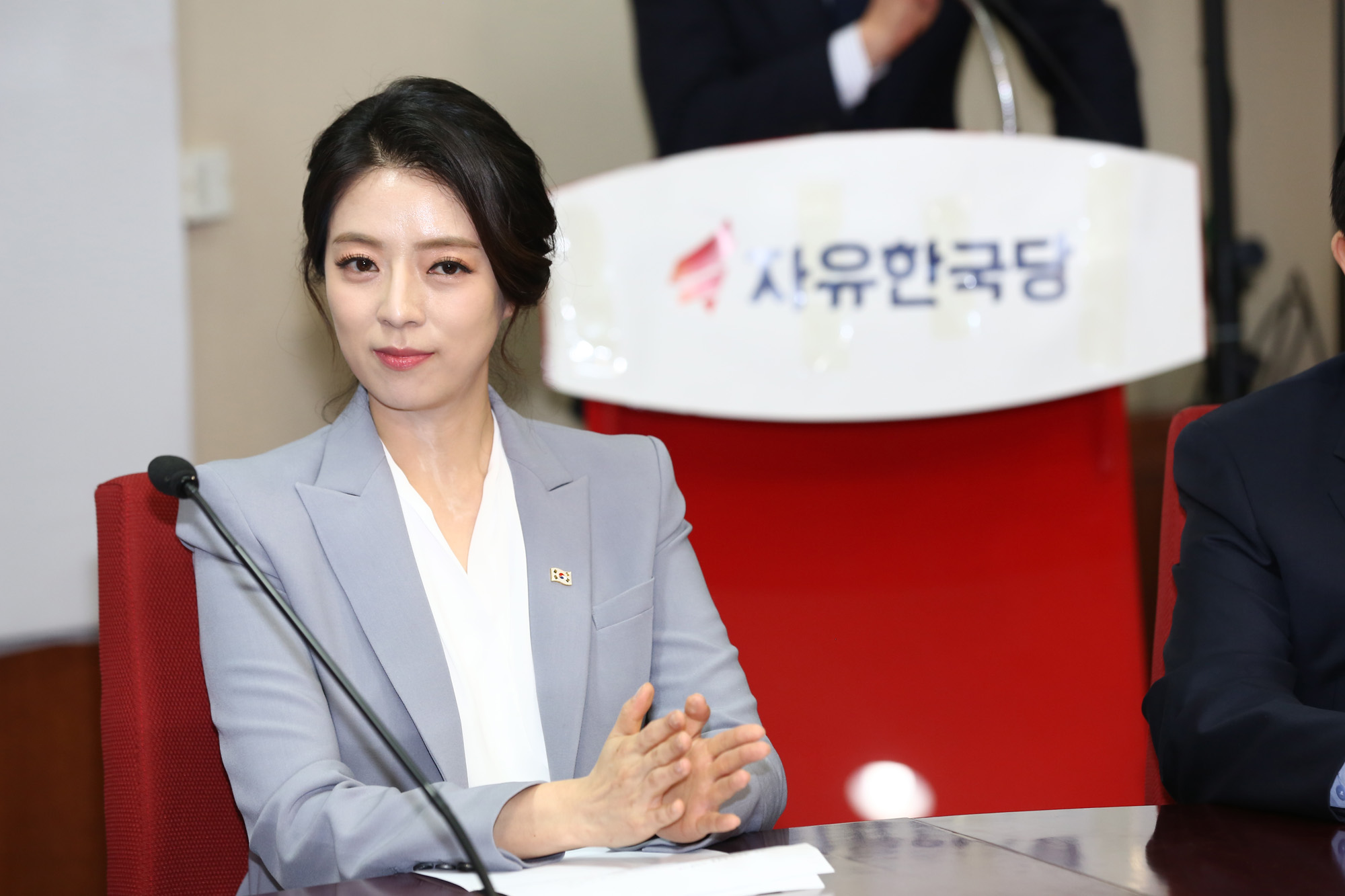 정치;자유한국당영입인사환영식;배현진;길환영