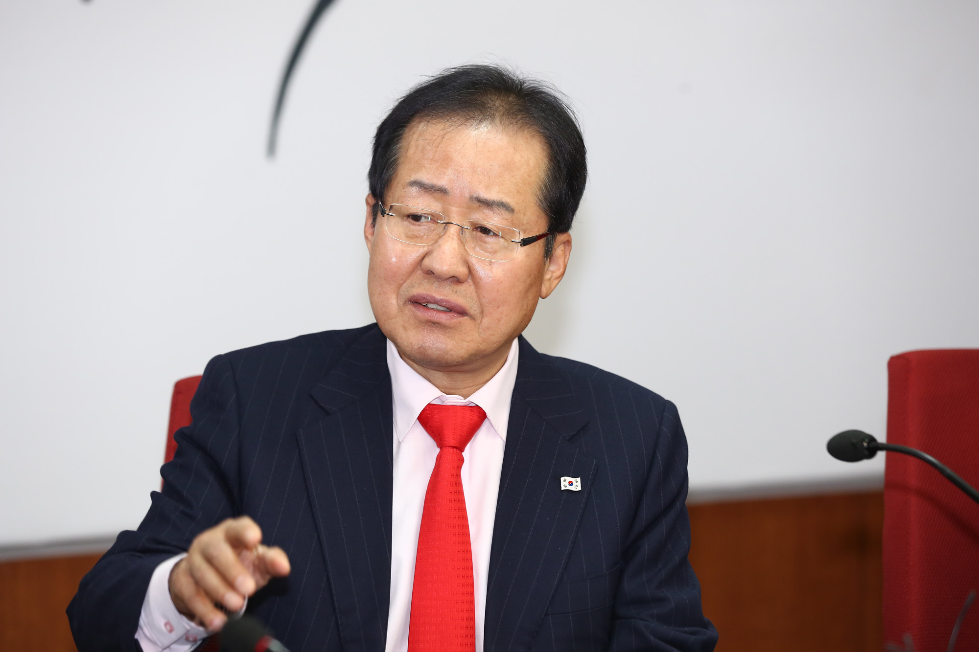 정치;자유한국당영입인사환영식;배현진;길환영