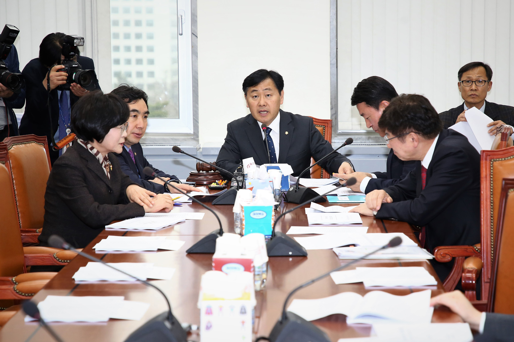 정치국회;정치개혁소위원회