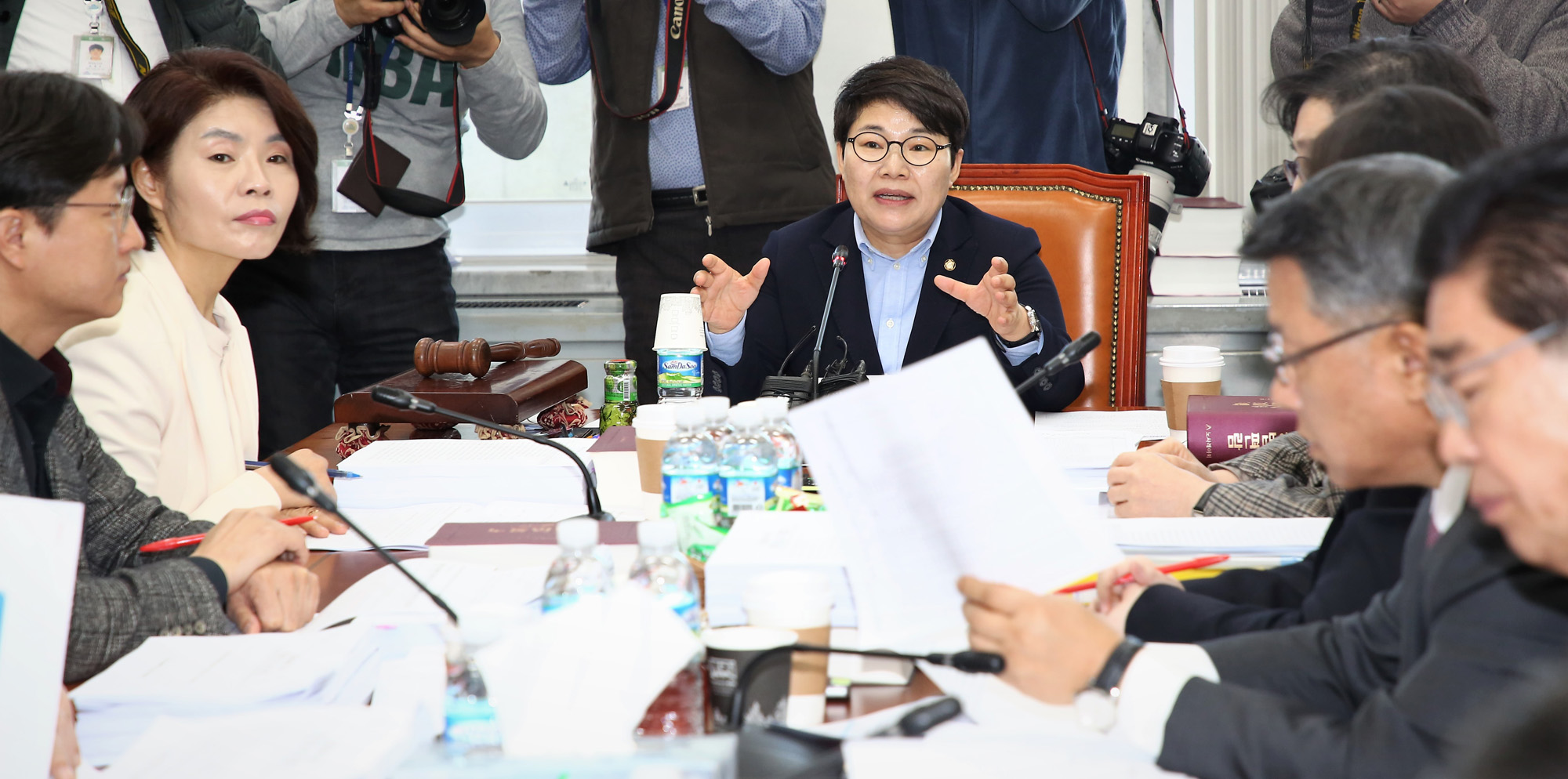 정치국회;고용노동소위원회