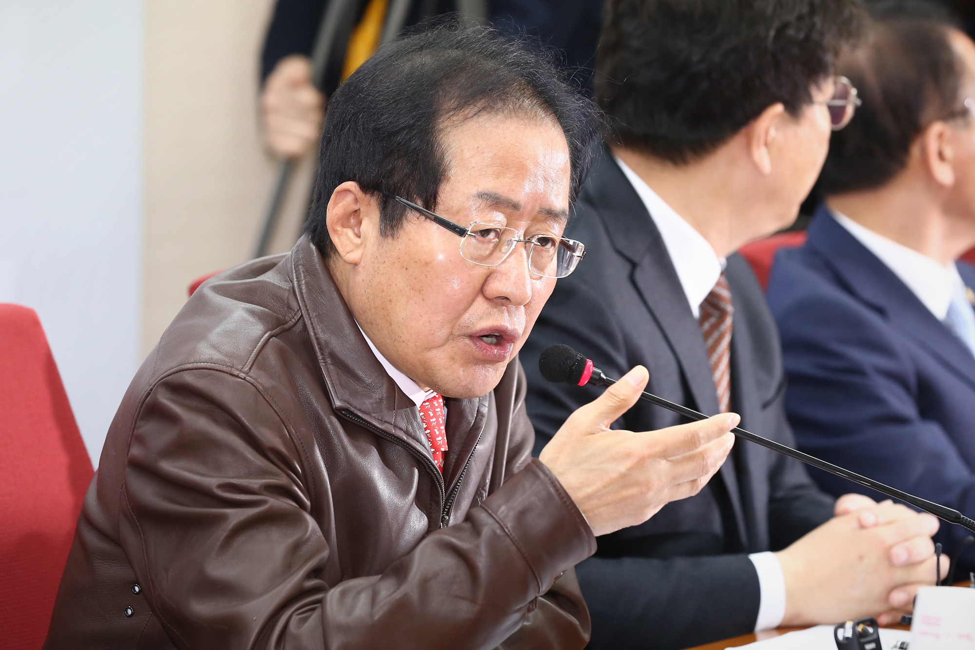 정치국회;자유한국당총괄기획단;홍준표대표
