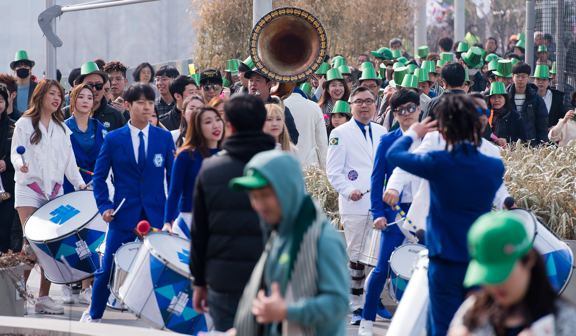 사회;문화;행사;퍼레이드;봄축제;시민퍼레이드;서울로7017;서울로봄나팔퍼레이드;초록물결;봄나팔대행진;브라스밴드;바스커션