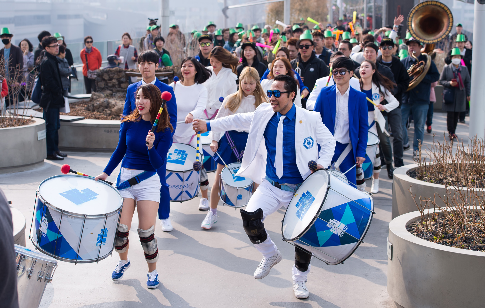 사회;문화;행사;퍼레이드;봄축제;시민퍼레이드;서울로7017;서울로봄나팔퍼레이드;초록물결;봄나팔대행진;브라스밴드;바스커션