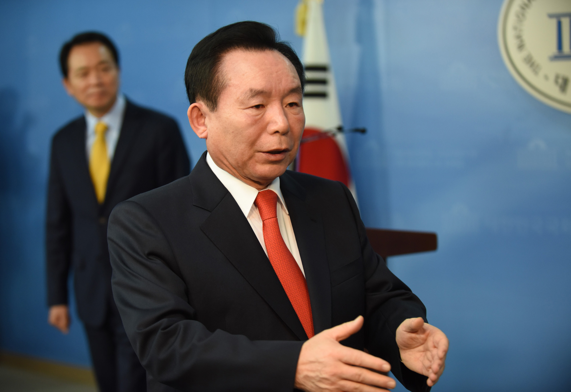 정치국회;이인제;충남도지사출마