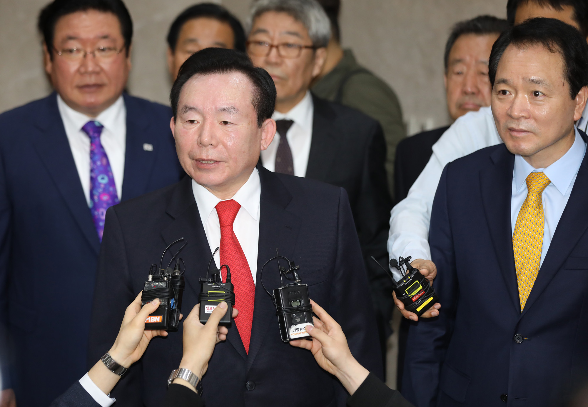 정치국회;이인제;충남도지사출마