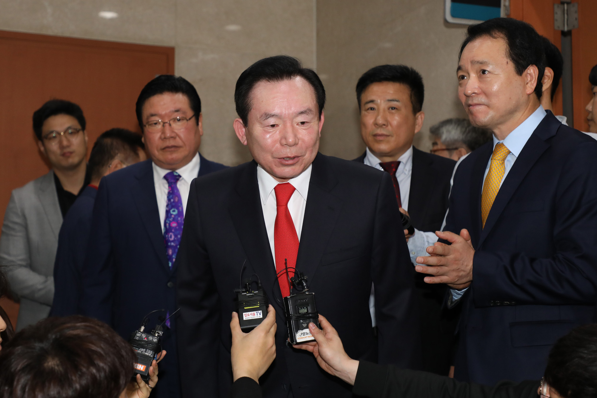 정치국회;이인제;충남도지사출마