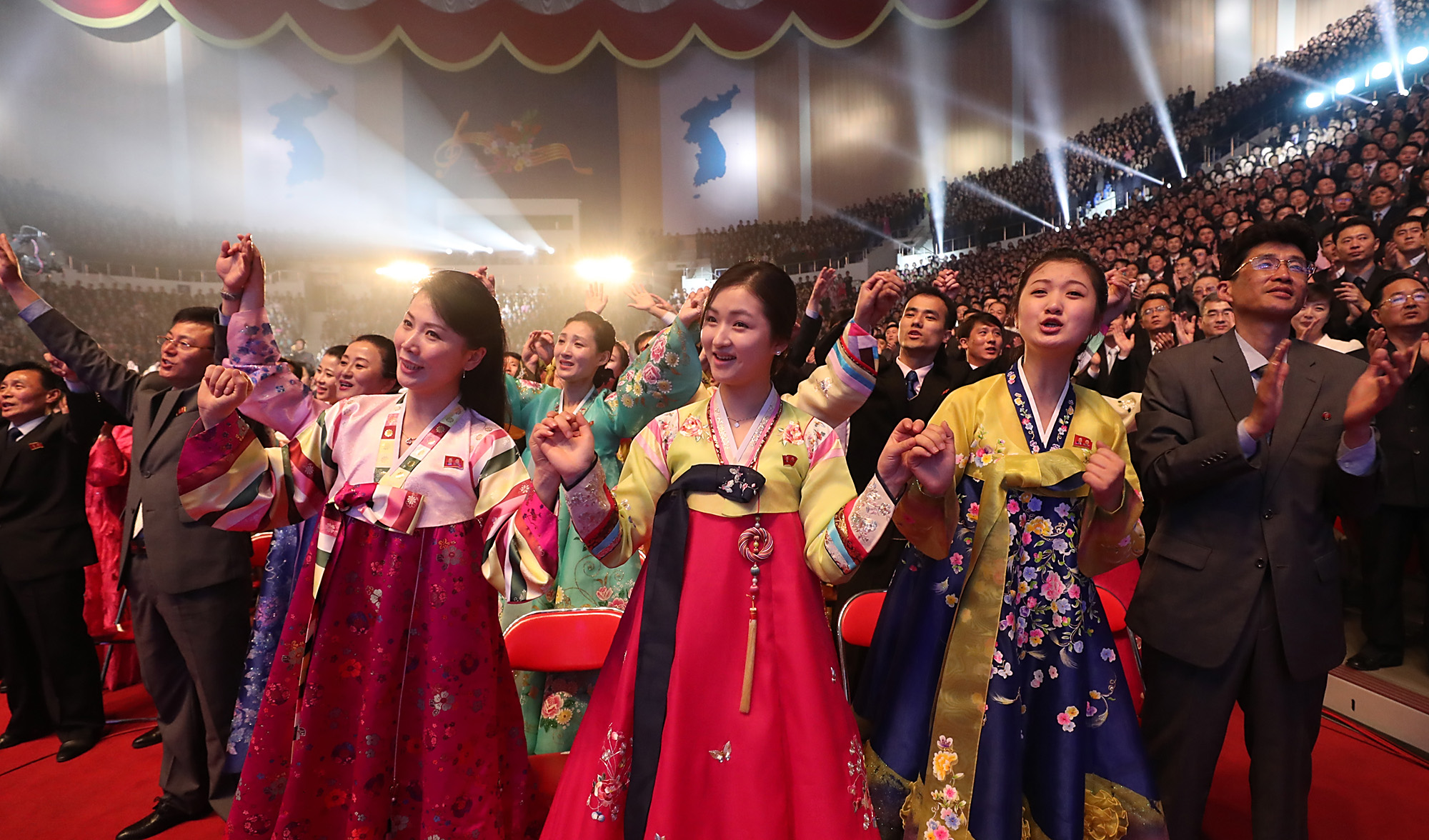 북한;평양;예술단;공연;남북합동공연;류경정주영체육관