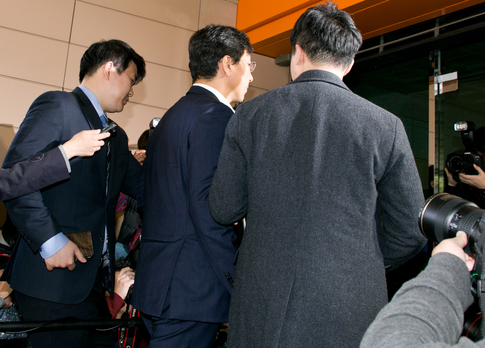 안희정;안희정미투;안희정영장실질심사;충남도지사