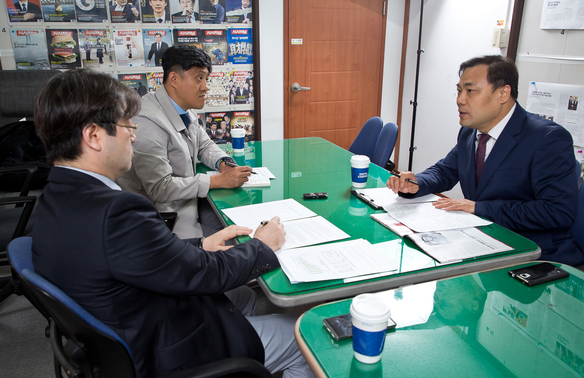 정치;외교;북미관계;대북관계;북중관계;협상학;박상기;김홍국;도널드트럼프;김정은