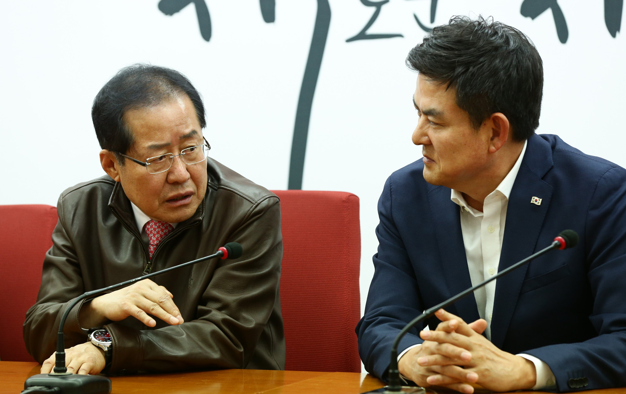 정치;자유한국당경남도지사후보추대식;김태호경남도지사;홍준표대표