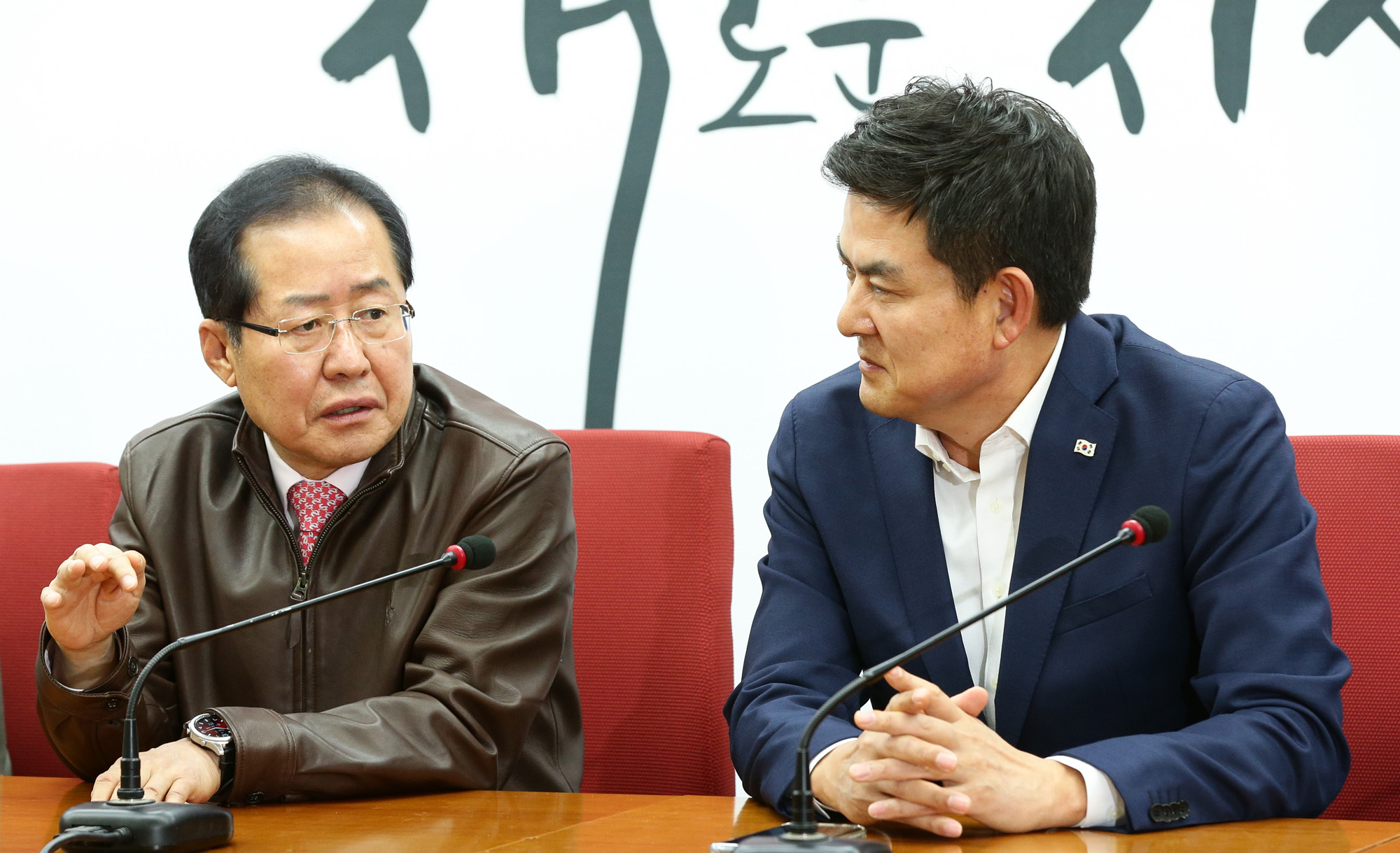 정치;자유한국당경남도지사후보추대식;김태호경남도지사;홍준표대표