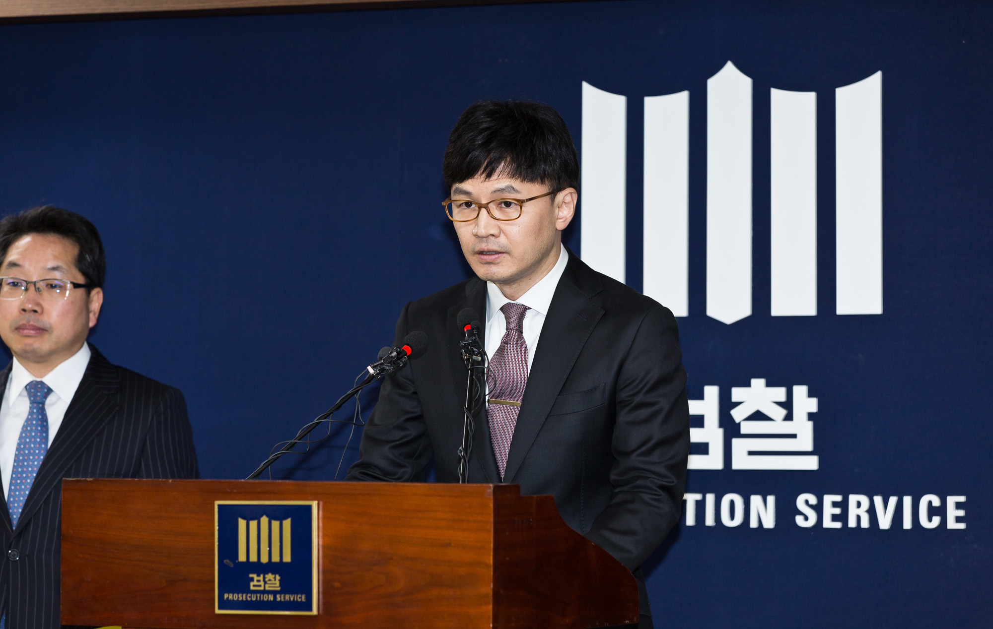 정치;사회;이명박;이명박정부;MB;이명박전대통령구속기소;서울중앙지검;이명박중간수사결과발표