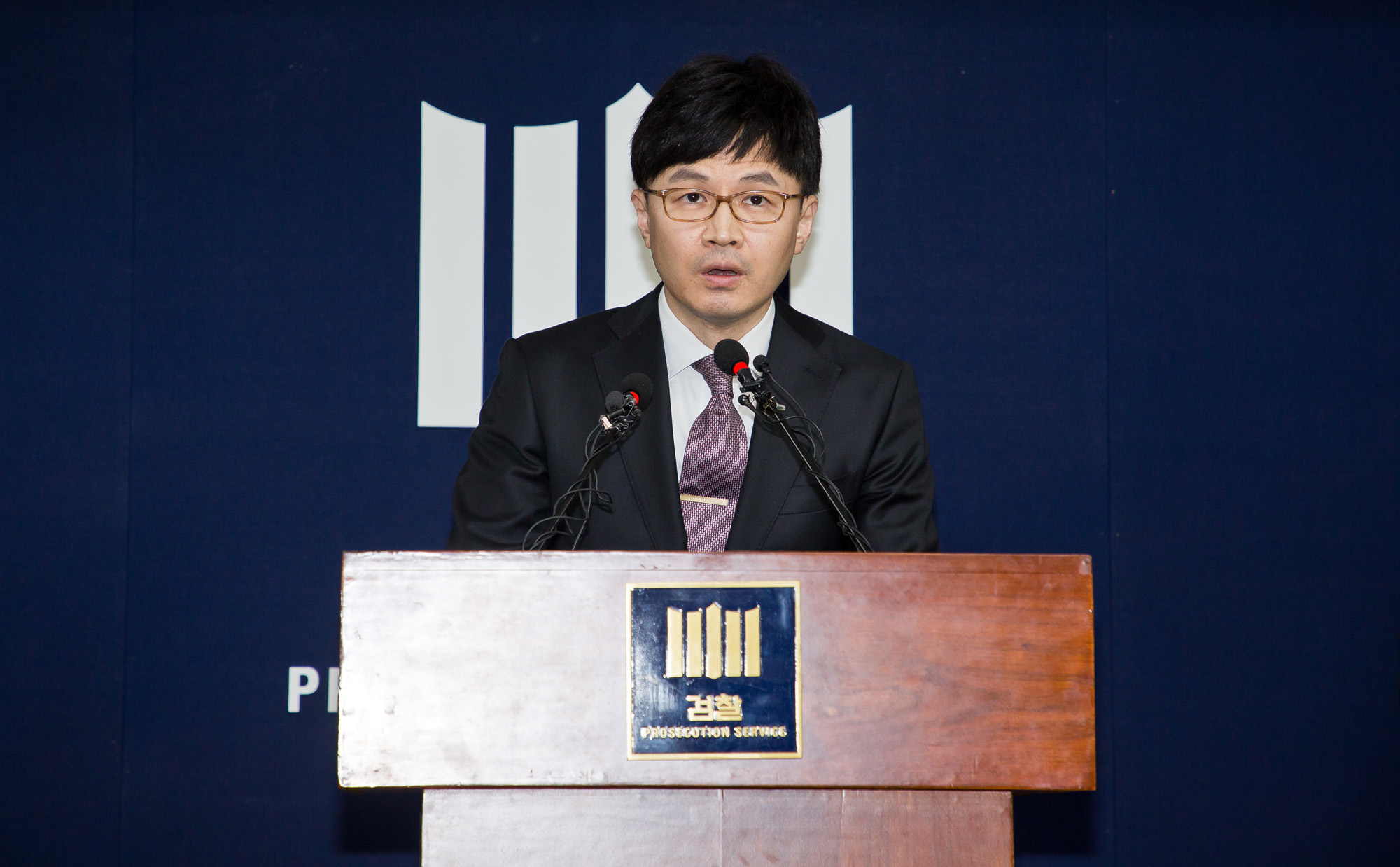 정치;사회;이명박;이명박정부;MB;이명박전대통령구속기소;서울중앙지검;이명박중간수사결과발표