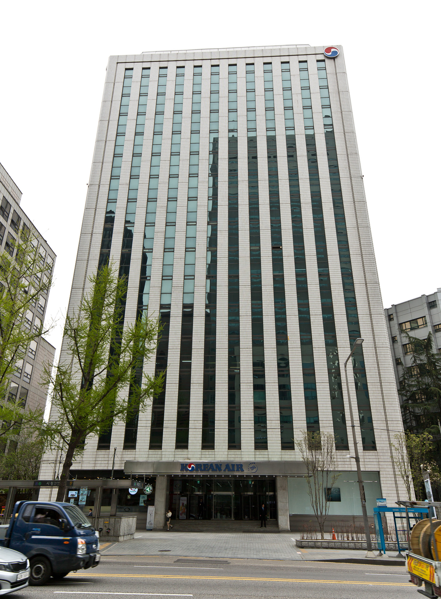 사회;사건사고;대기업;항공운송업;대한항공;한진그룹;KAL대한항공빌딩;대한항공서소문사옥;조현아;조현민;대한항공갑질;오너집안갑질폭로