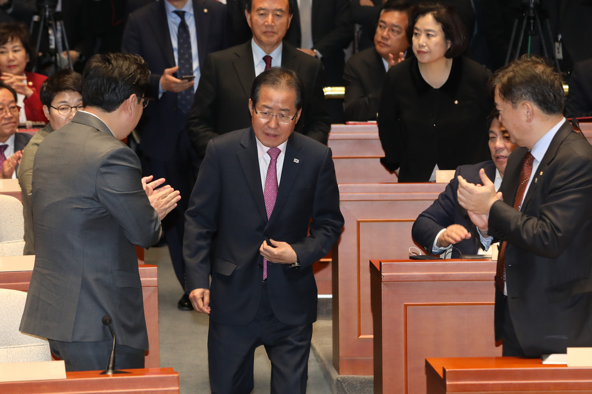 정치국회;자유한국당의원총회;홍준표대표