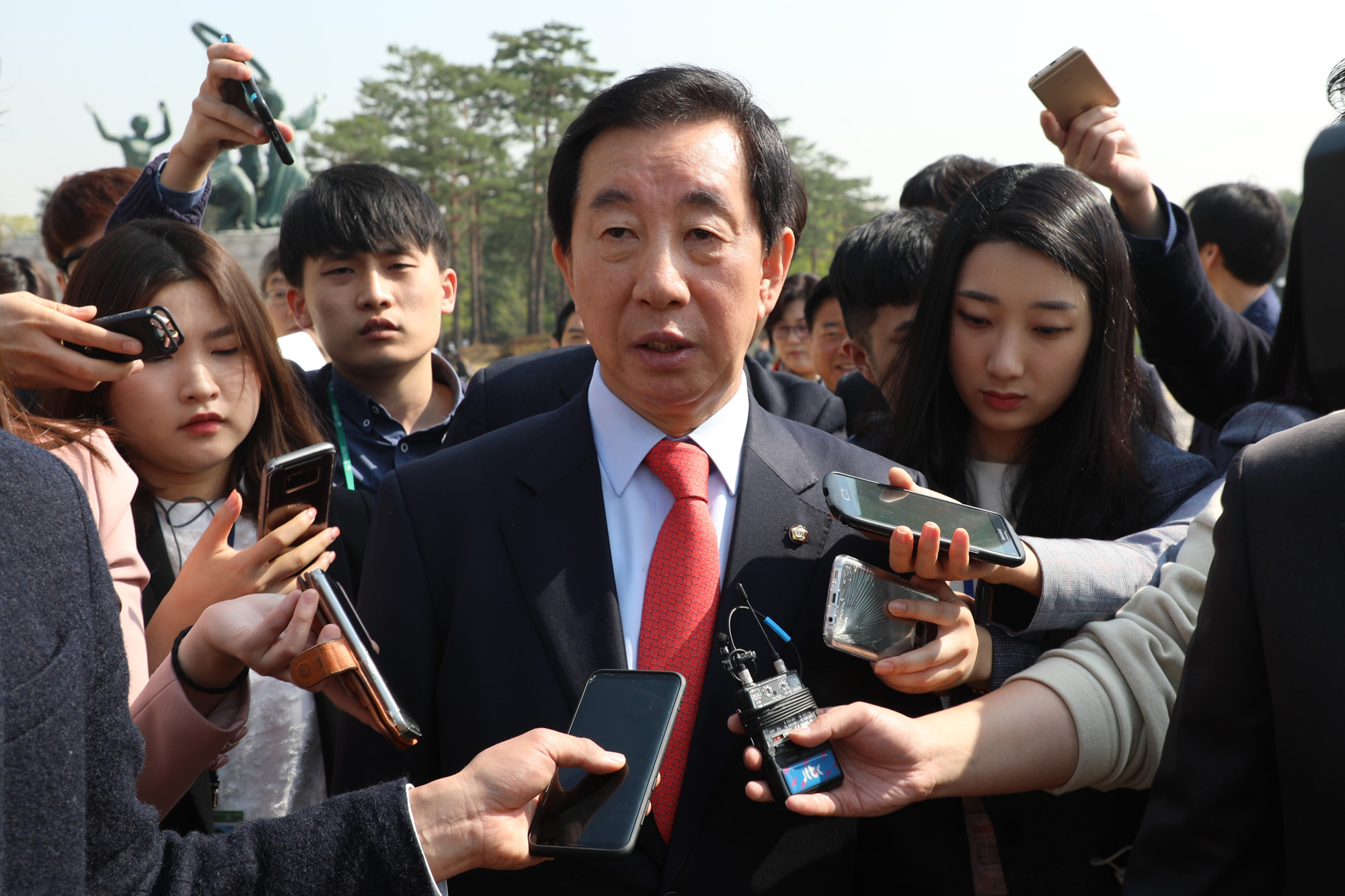 정치국회;자유한국당천막