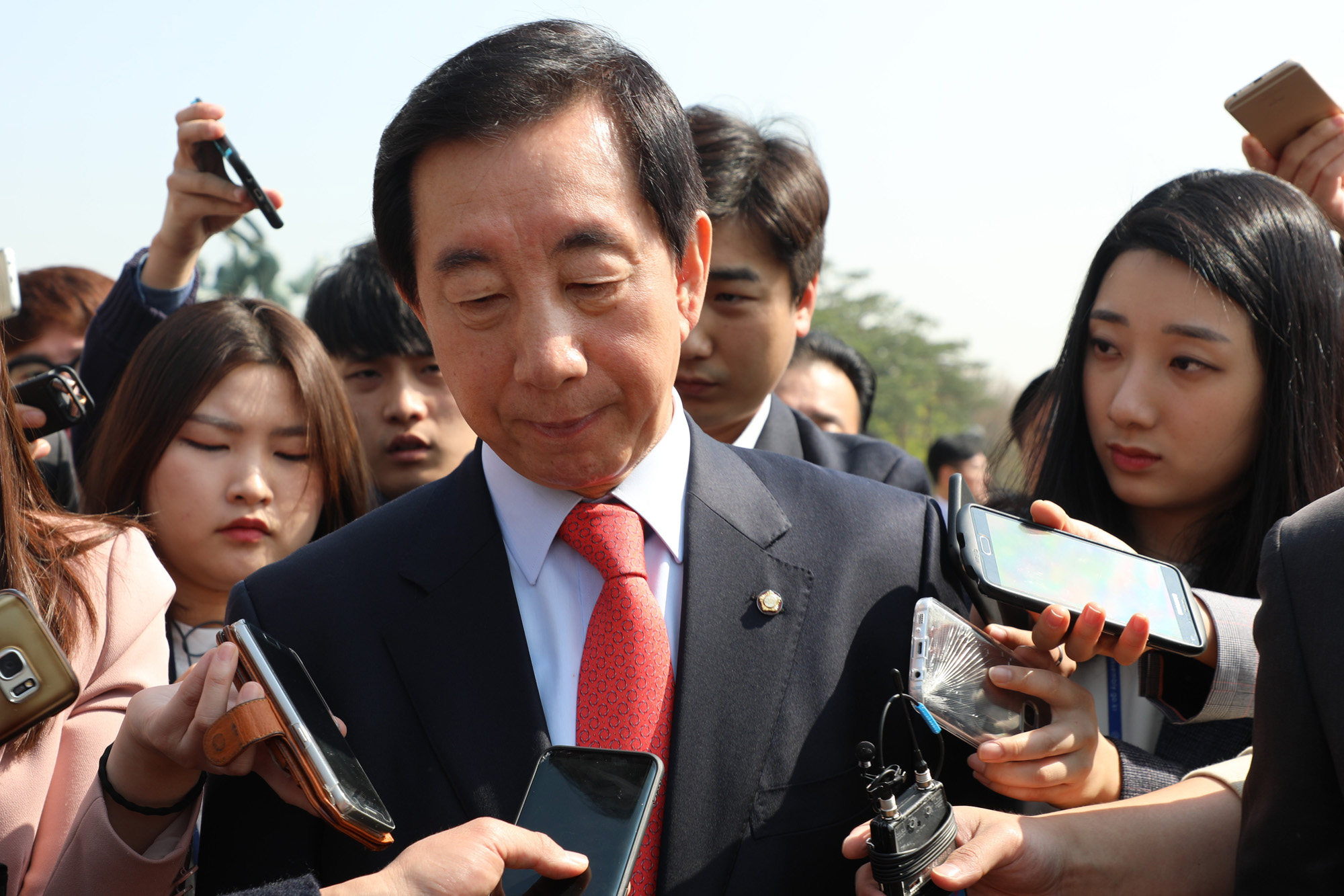 정치국회;자유한국당천막