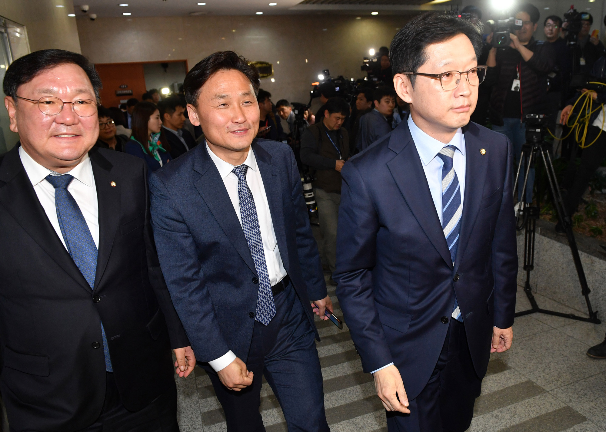 정치국회;김경수의원