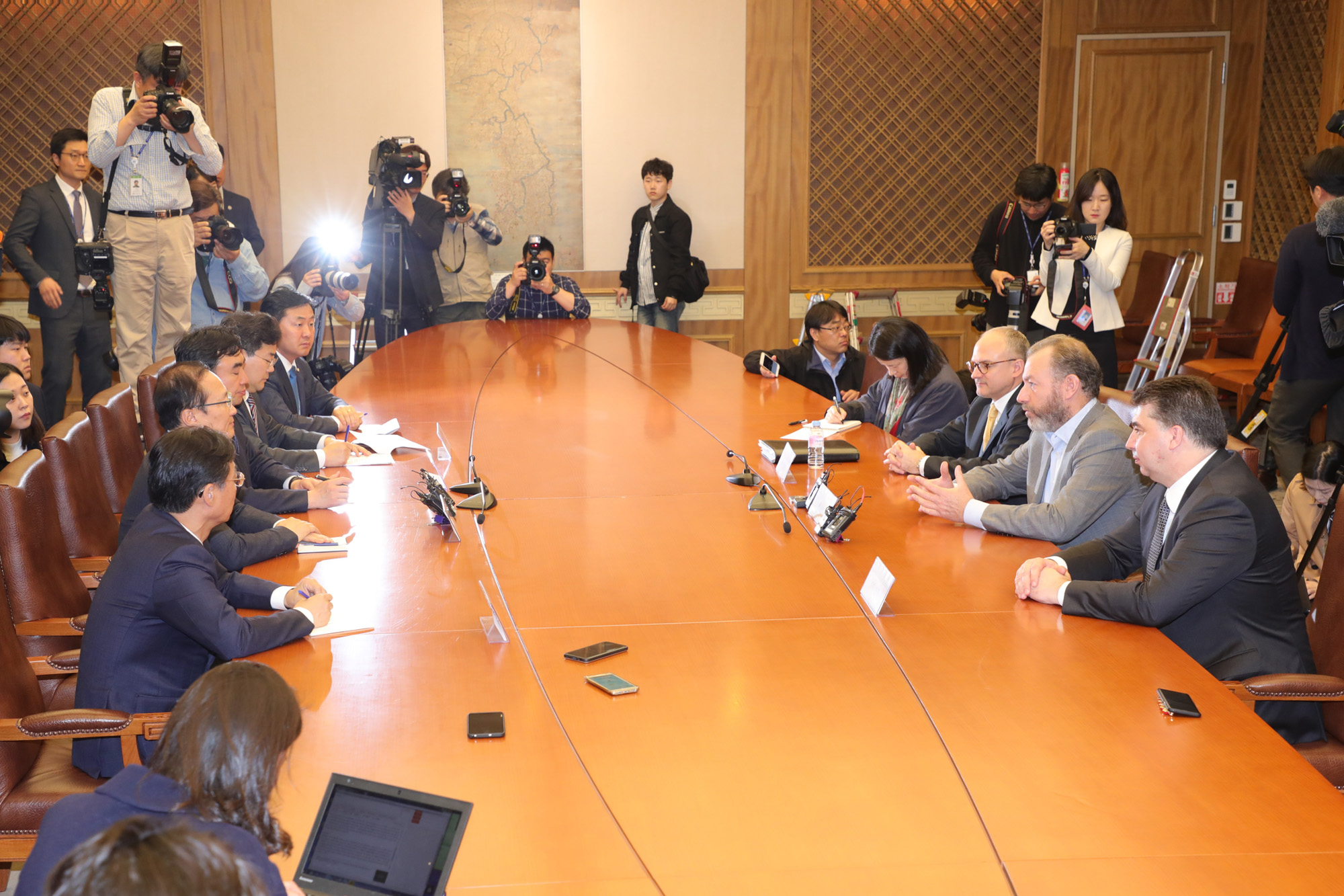 정치국회;한국GM;댄암만GM총괄사장;홍영표위원장;한국GM대책특위