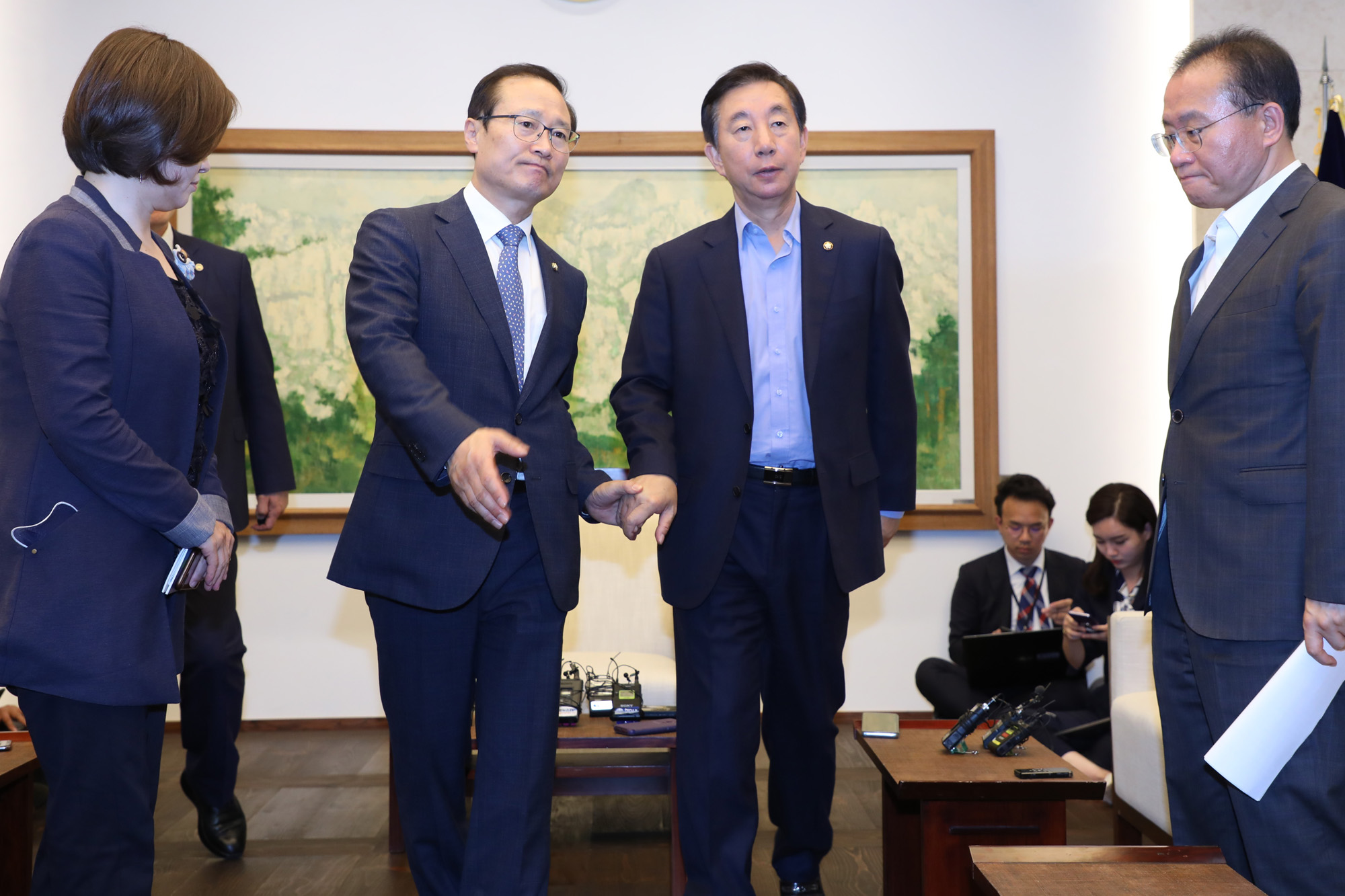 정치국회;교섭단체회동;국회정례회동
