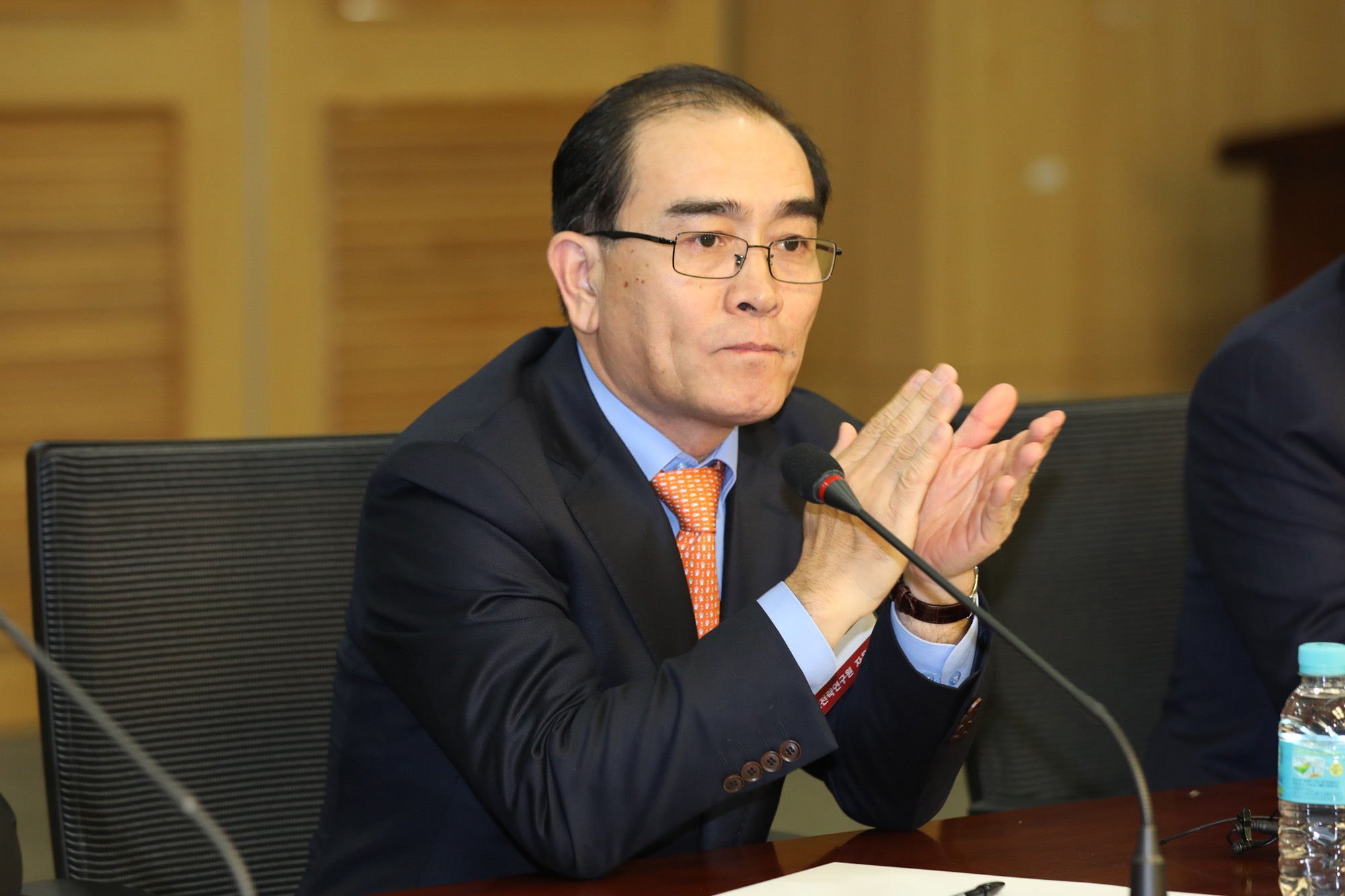 정치국회;태영호;영국주재북한공사;심재철