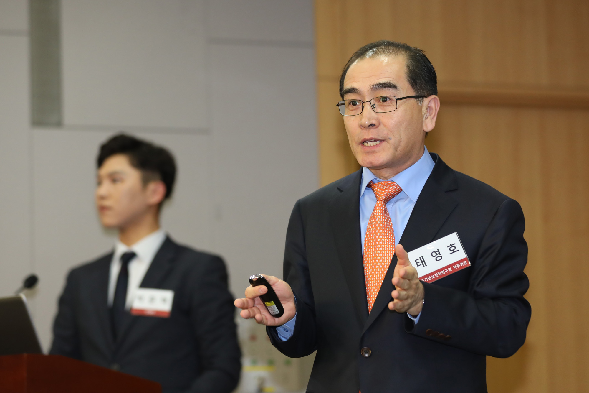 정치국회;태영호;영국주재북한공사;심재철