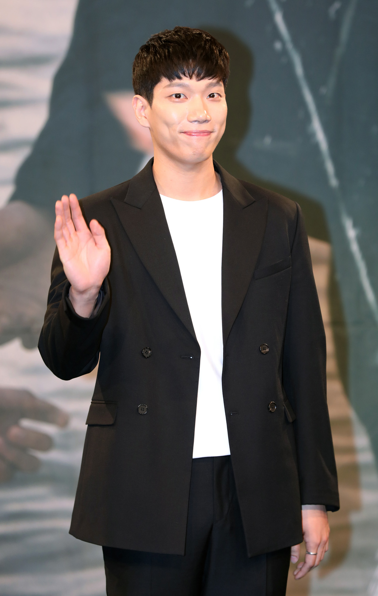 이리와안아줘;허준호;장기용;진기주;윤종훈;김경남