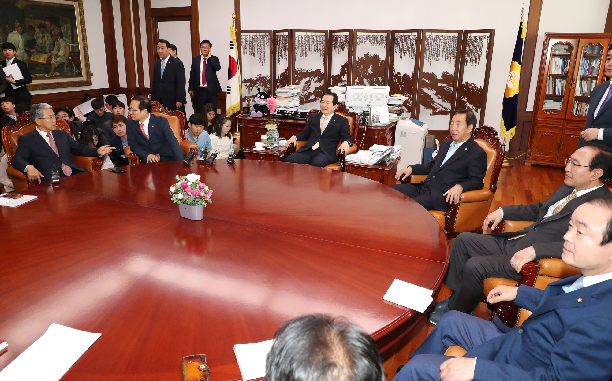 정치국회;국회의장;여야교섭단체원내대표