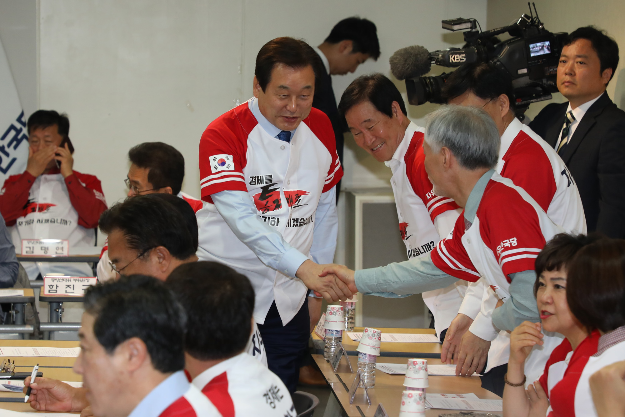 정치국회;자유한국당;홍준표대표;한국당선거대책위원회발대식;김무성의원