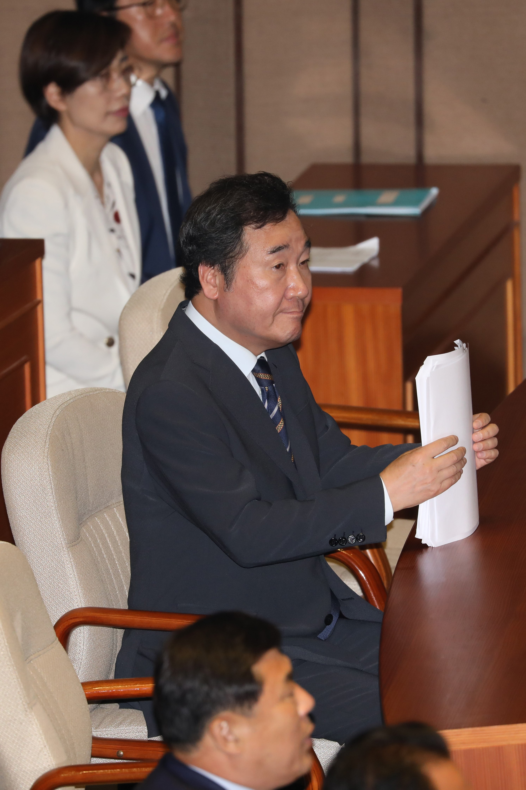정치국회;국무총리;이낙연;시정연설;추경예산