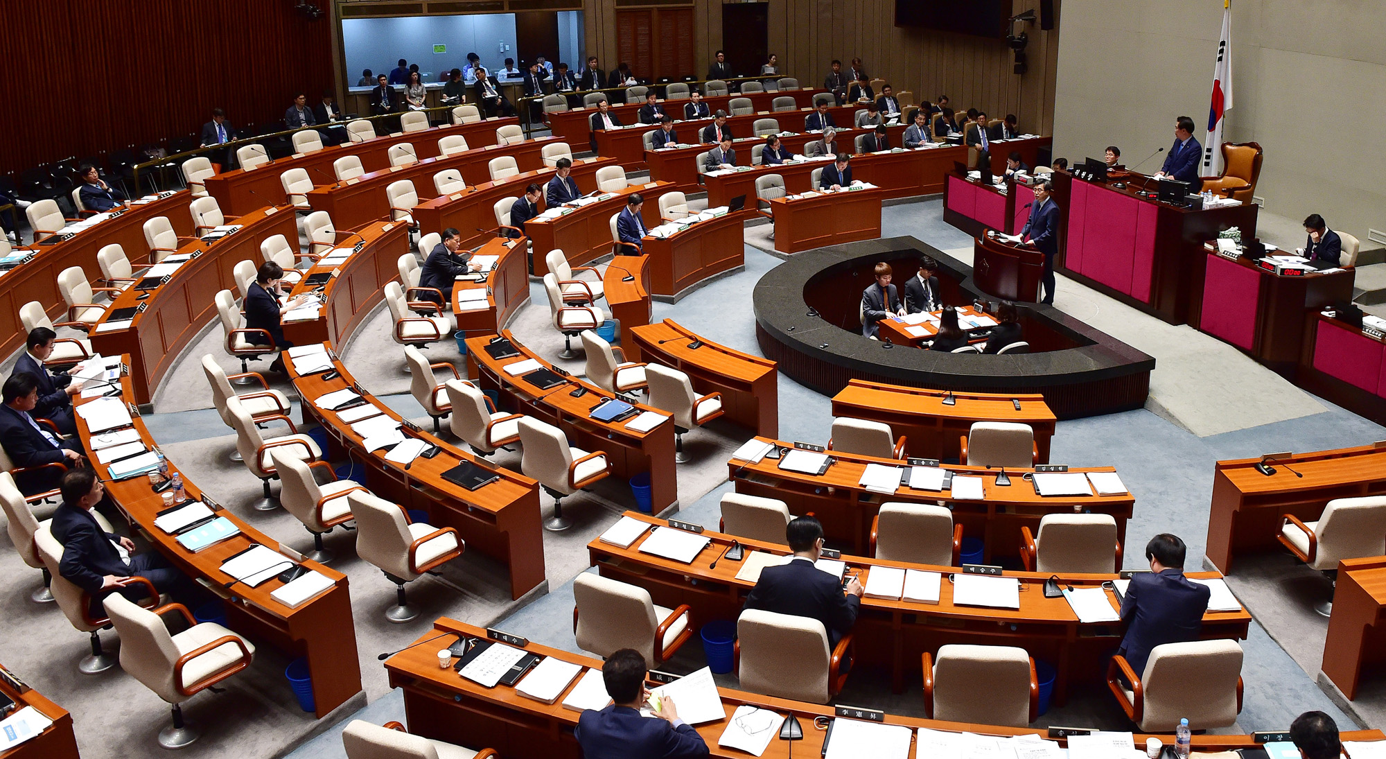 정치국회;예산결산특별위원회;추경예산안처리