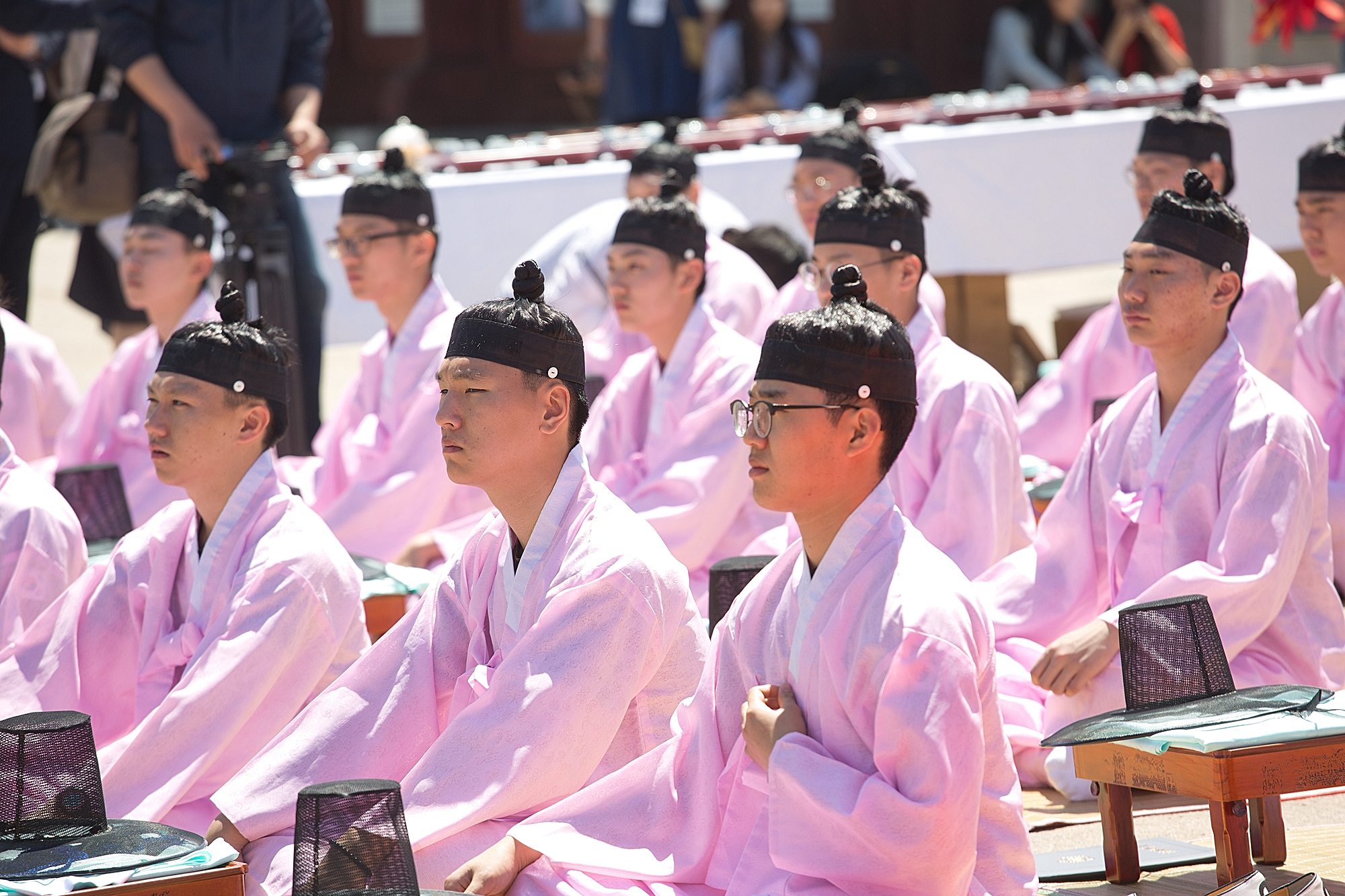 사회;세태;성년의날;성년식;성년레;전통성년례;예지원;쪽두리;비녀;상투;갓;댕기