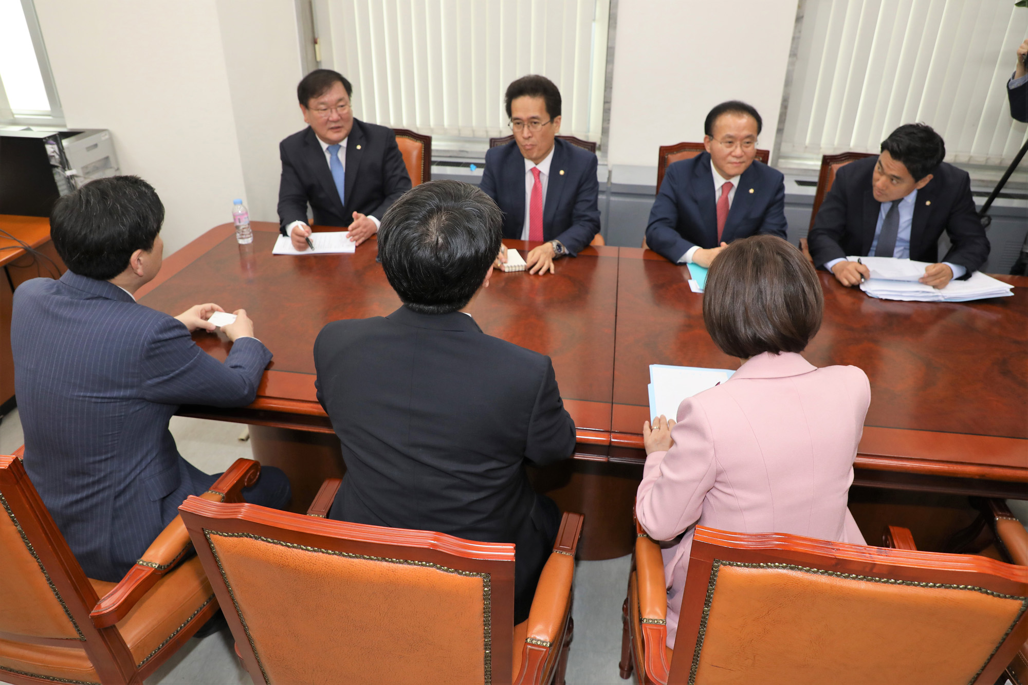 정치국회;민생입법협의체;여야교섭단체회동