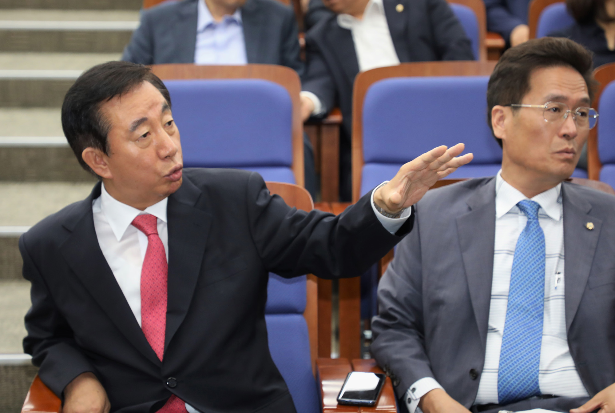 정치국회;자유한국당;의원총회;김성태권한대행