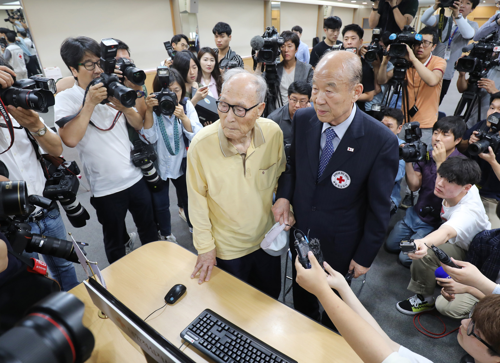 이산가족;남북이산가족;이산가족추첨;적십자;적십자추첨;실향민