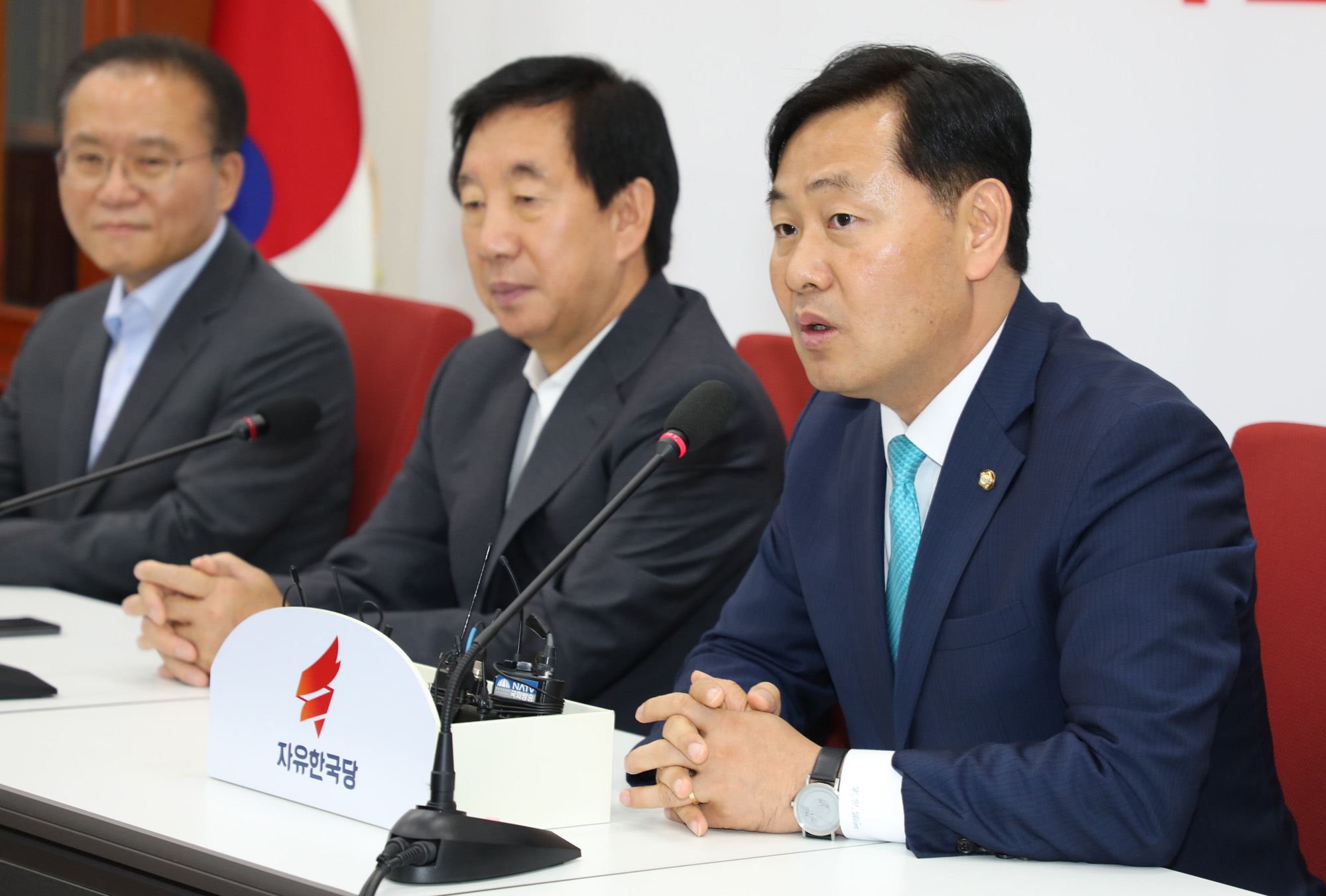 정치국회;바른미래당원내대표;김관영원내대표;자유한국당예방