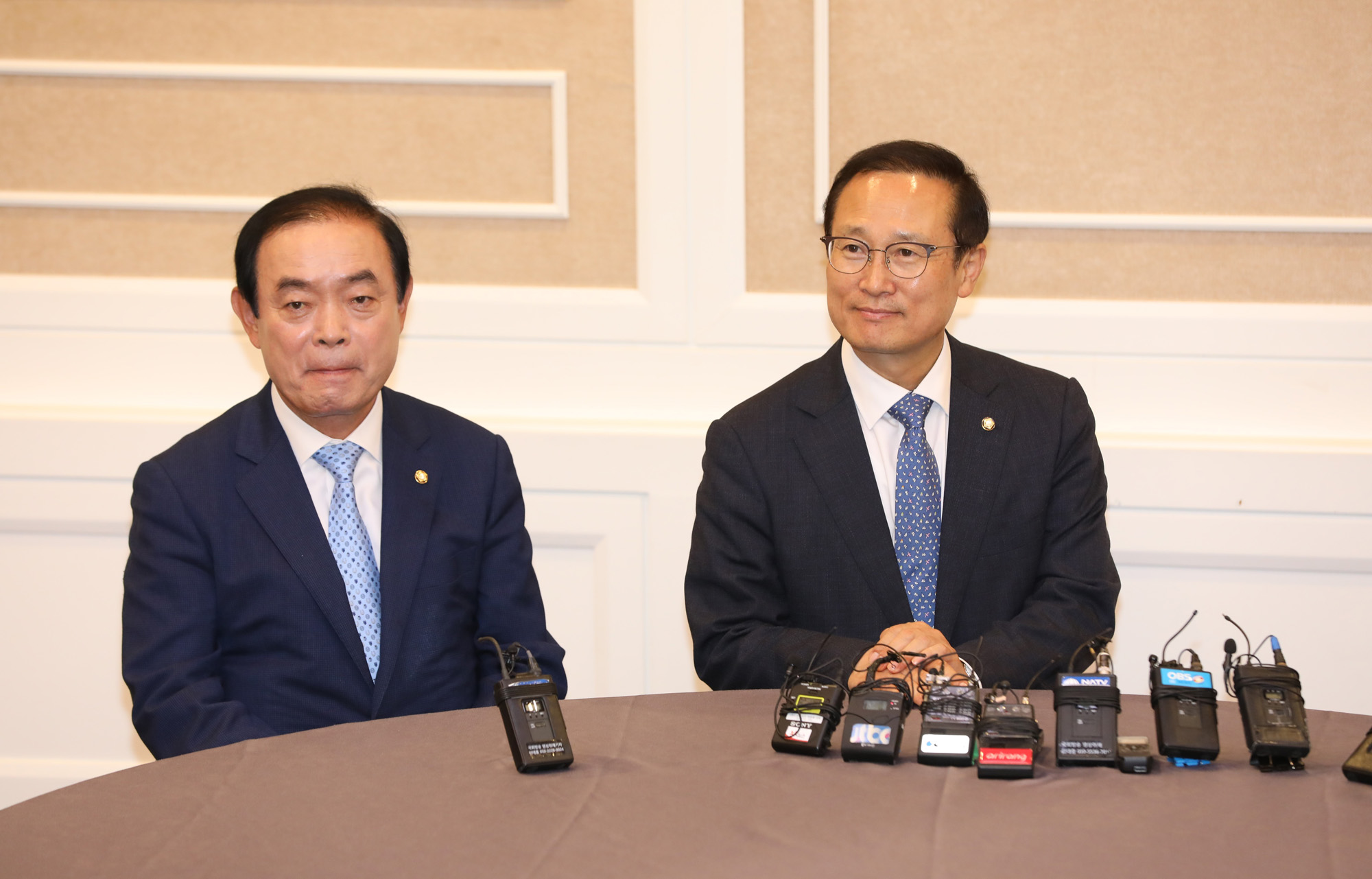 정치국회;교섭단체원내대표;홍영표;김성태;장병완;김관영