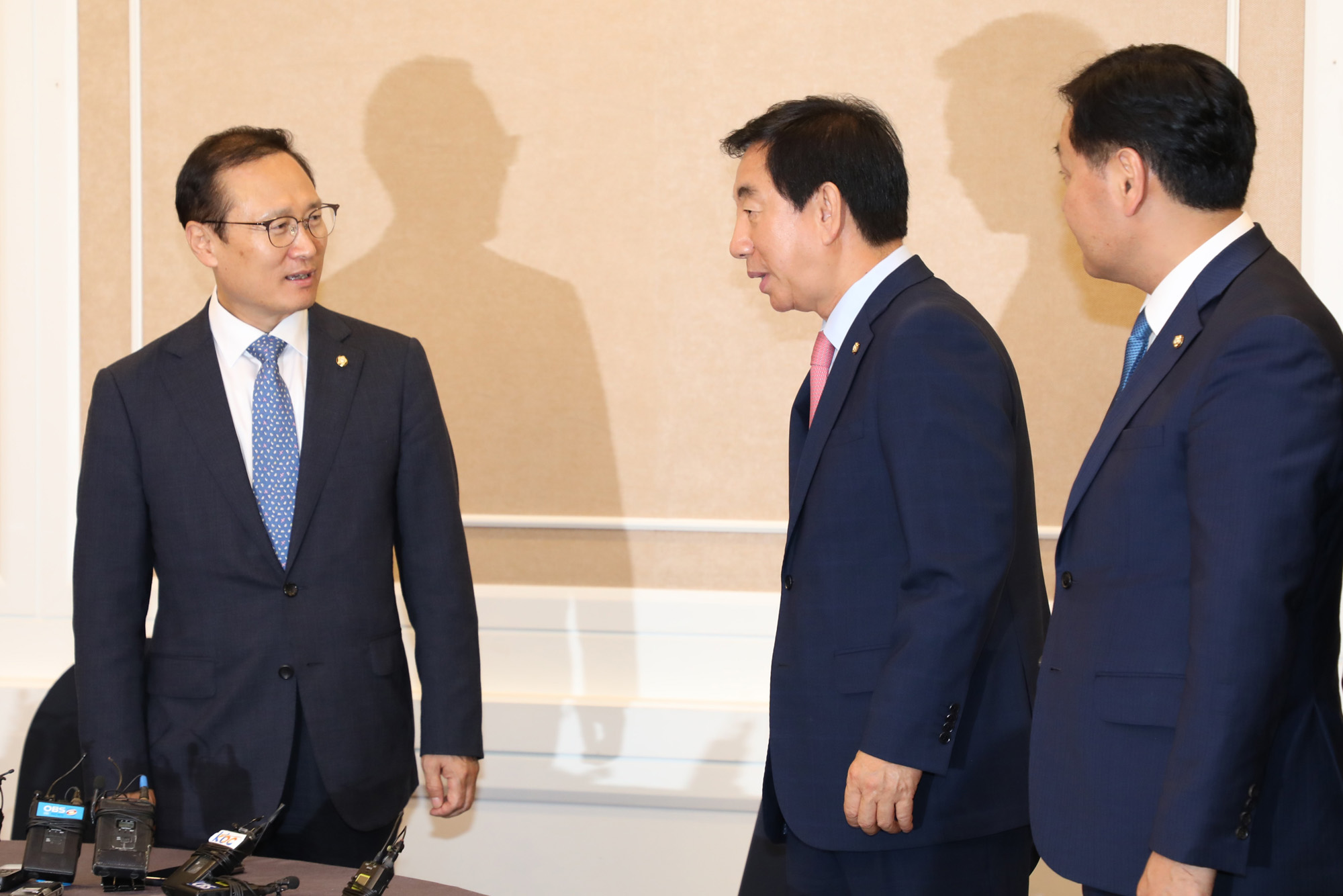 정치국회;교섭단체원내대표;홍영표;김성태;장병완;김관영