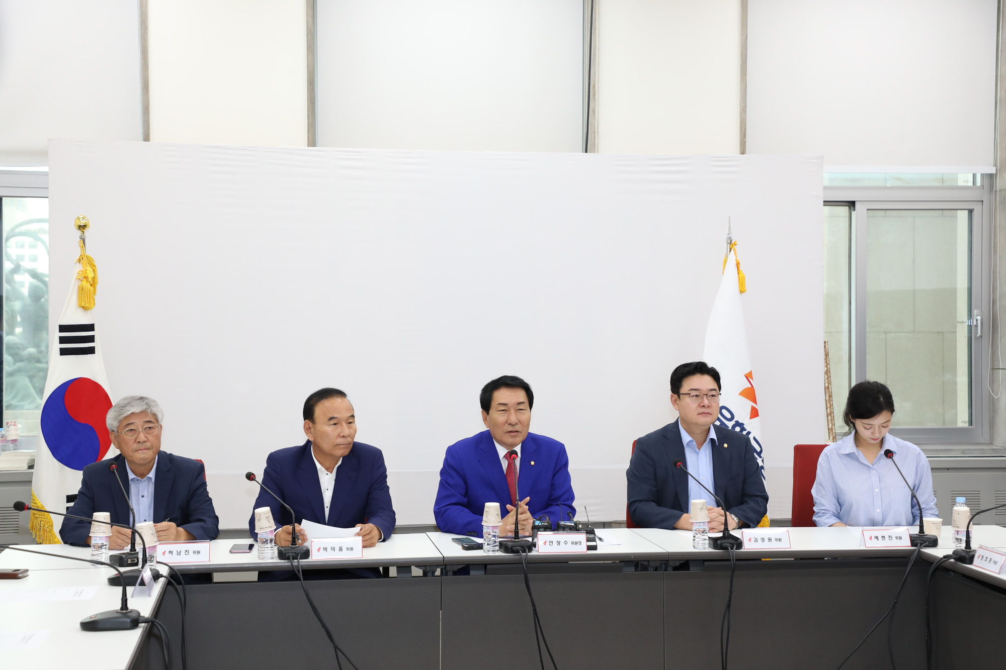 정치국회;자유한국당준비위원회;안상수위원장