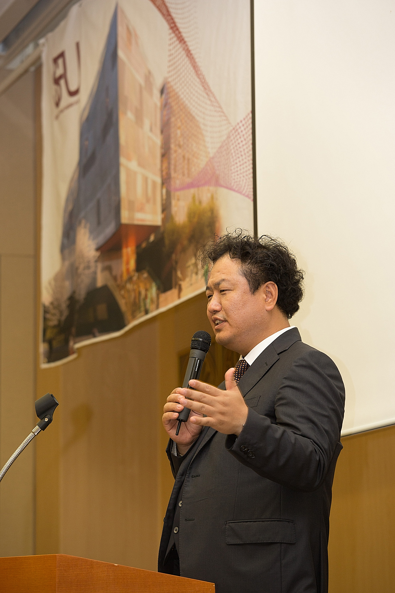 학교;대학교;외국대학교;유학;유학원;오스트리아;프로이드대학;예술치료과정