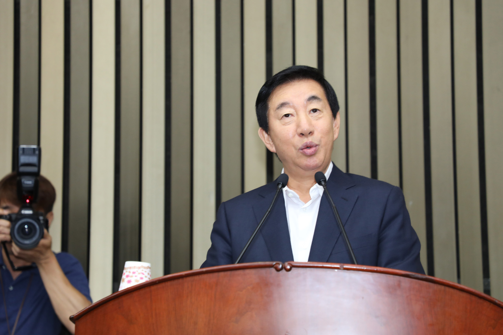 정치국회;자유한국당의원총회;김성태원내대표