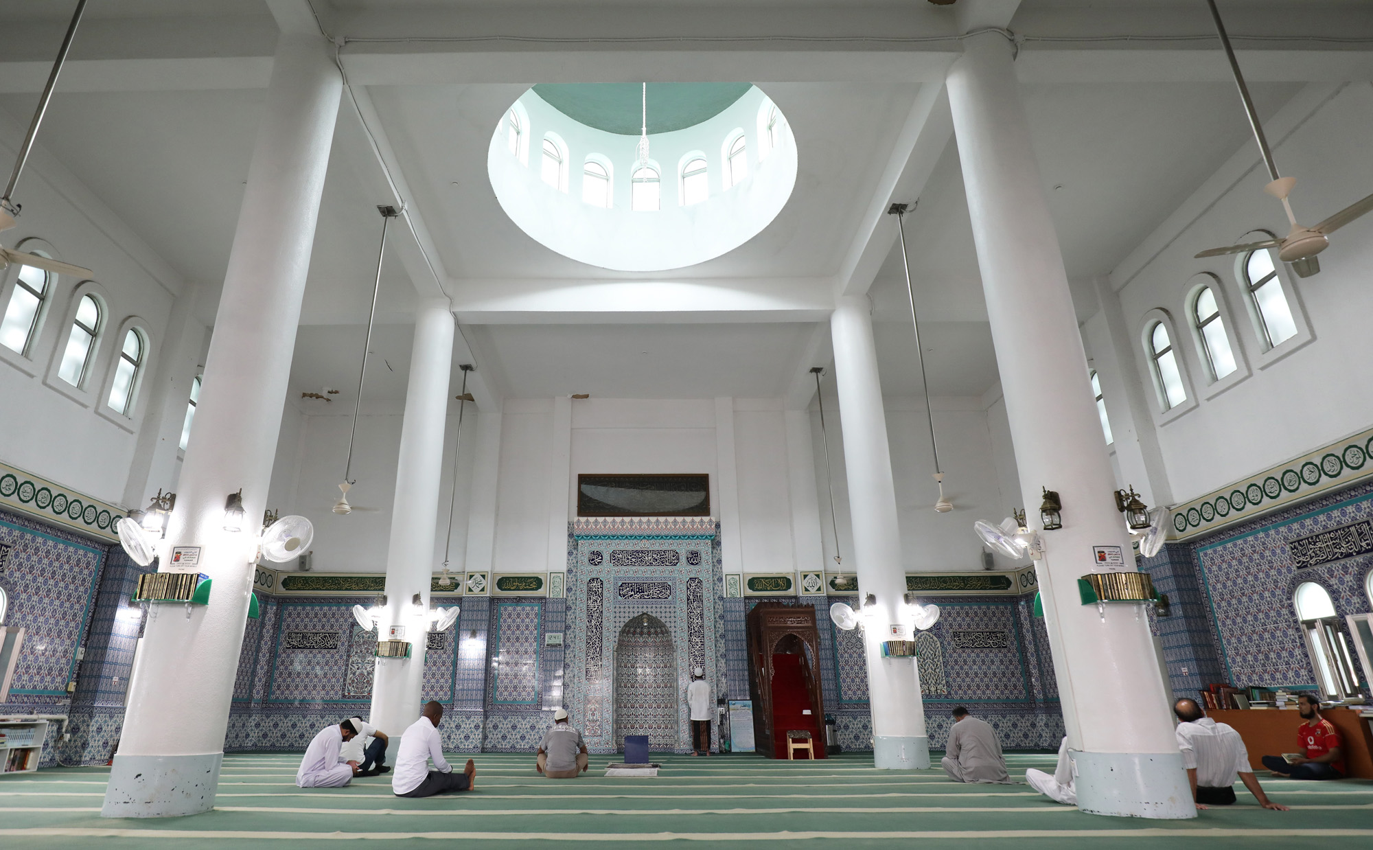 이태원;이슬람교;이슬람;이슬람포비아;이슬람기도;무슬림기도;할랄푸드