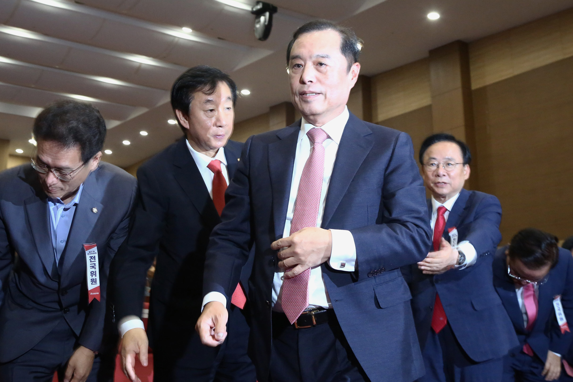 정치국회;자유한국당전국위원회;김병준혁신비대위원장