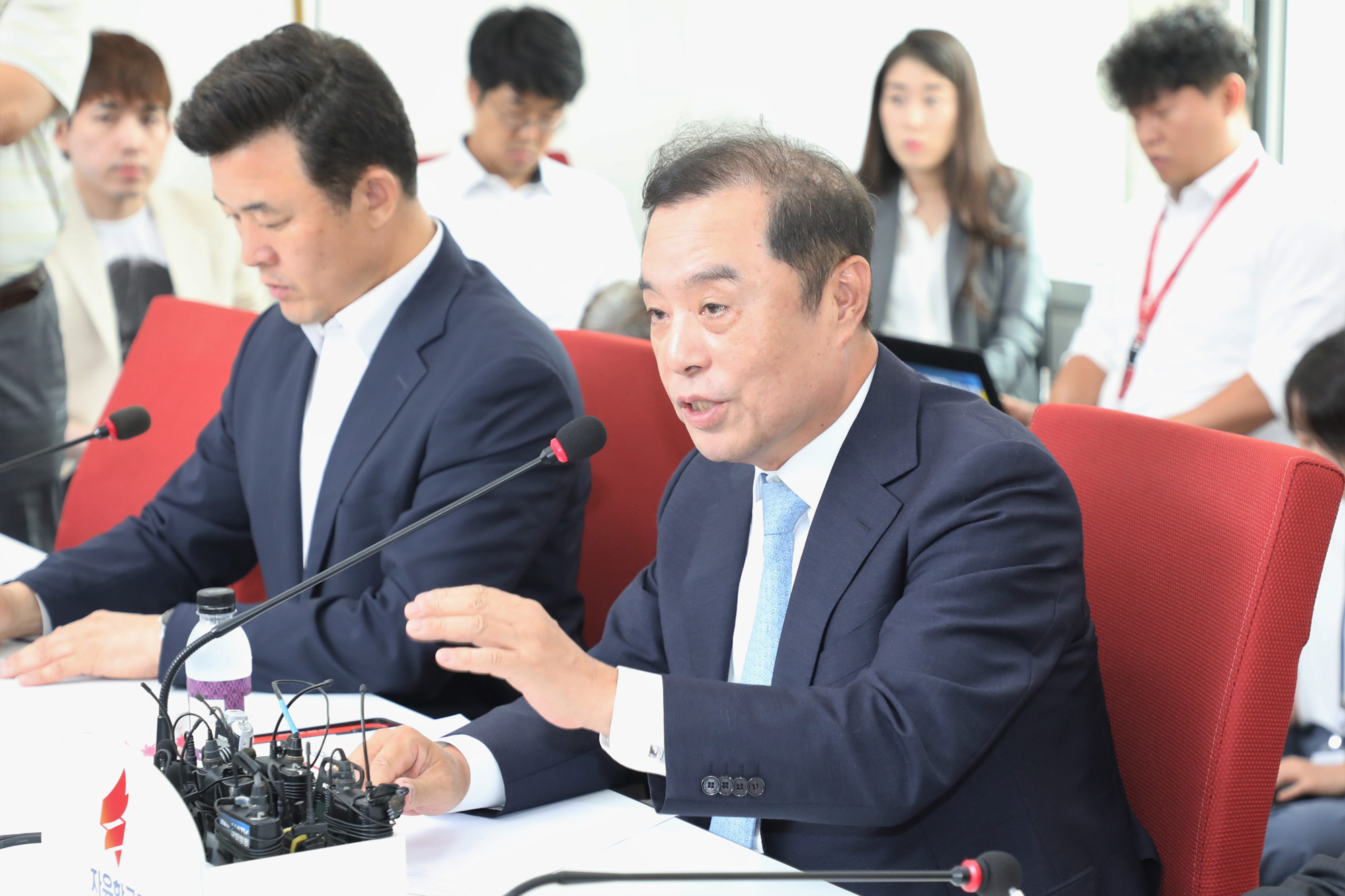 정치국회;김병준비상대책위원장;자유한국당비상대책위