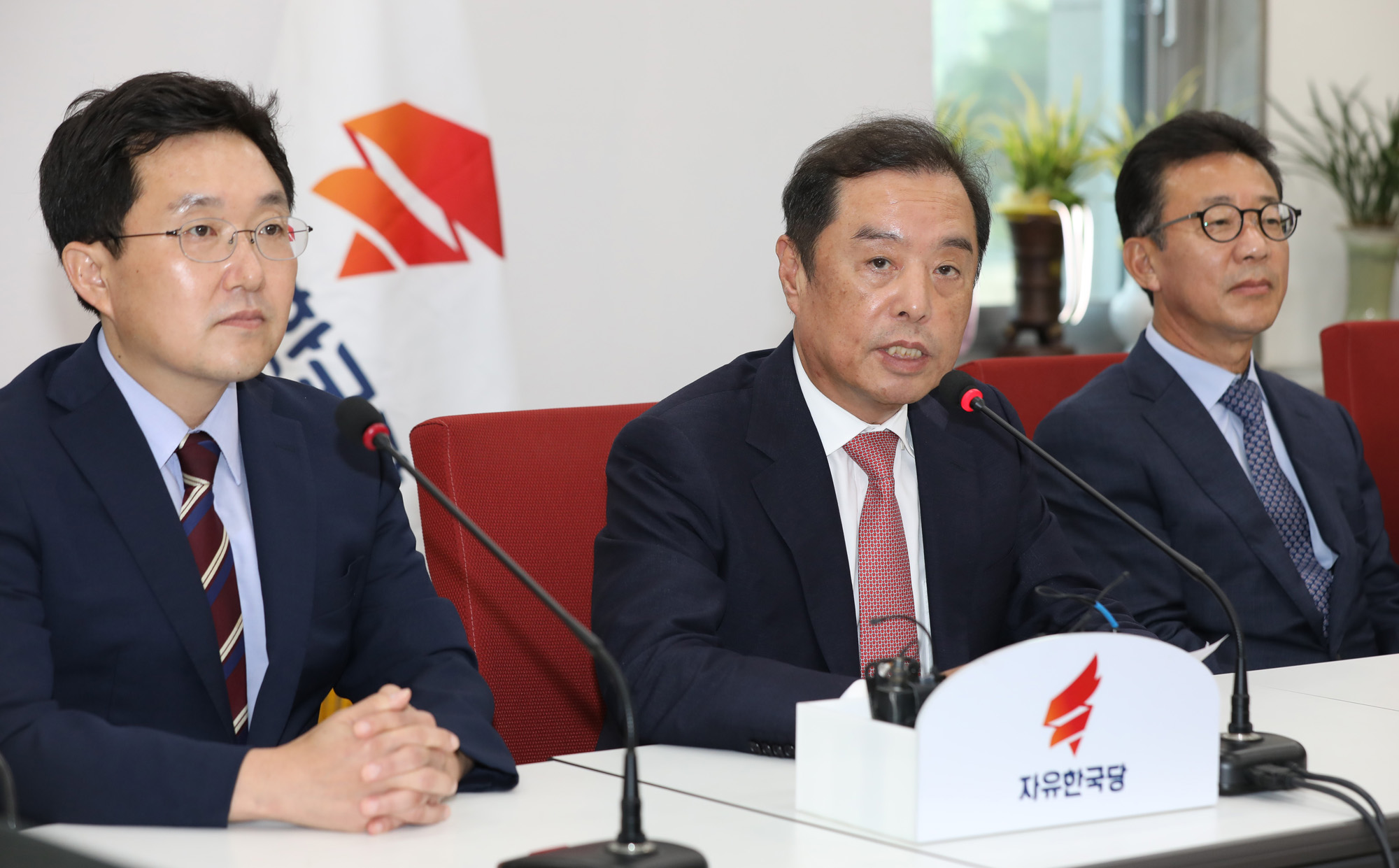정치국회;김병준비대위원장;자유한국당비상대책위원회