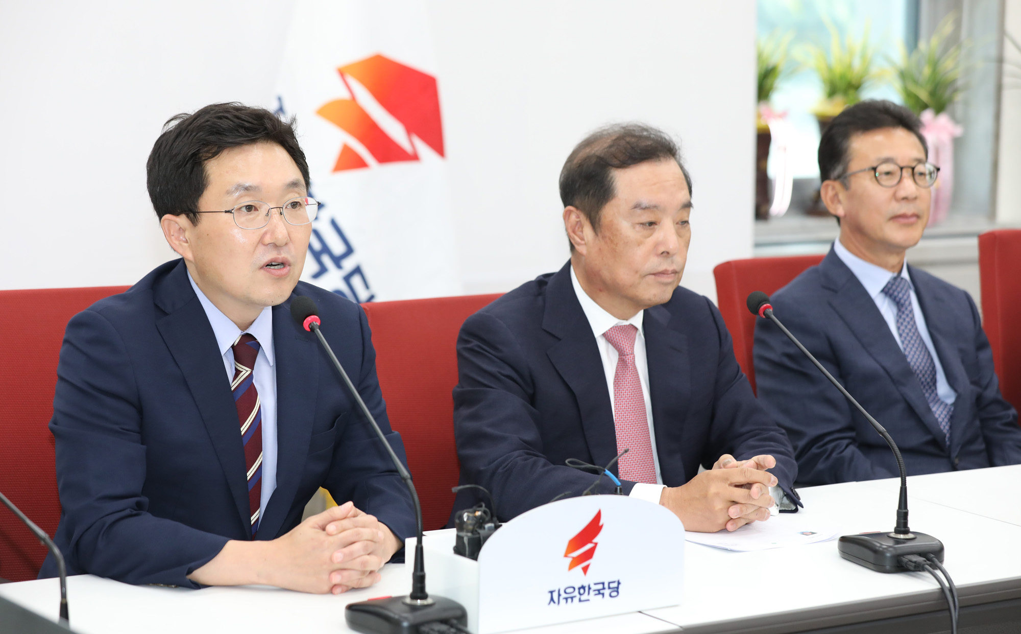 정치국회;김병준비대위원장;자유한국당비상대책위원회